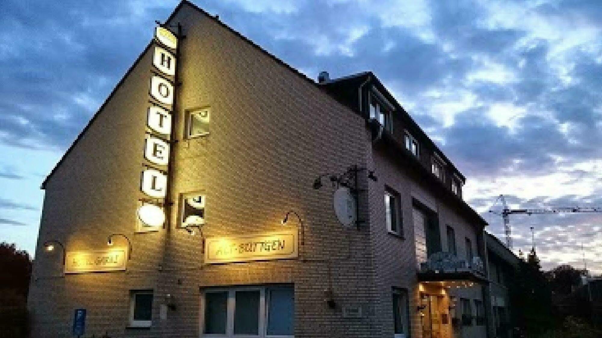 Hotel Alt Buettgen Kaarst Exterior photo
